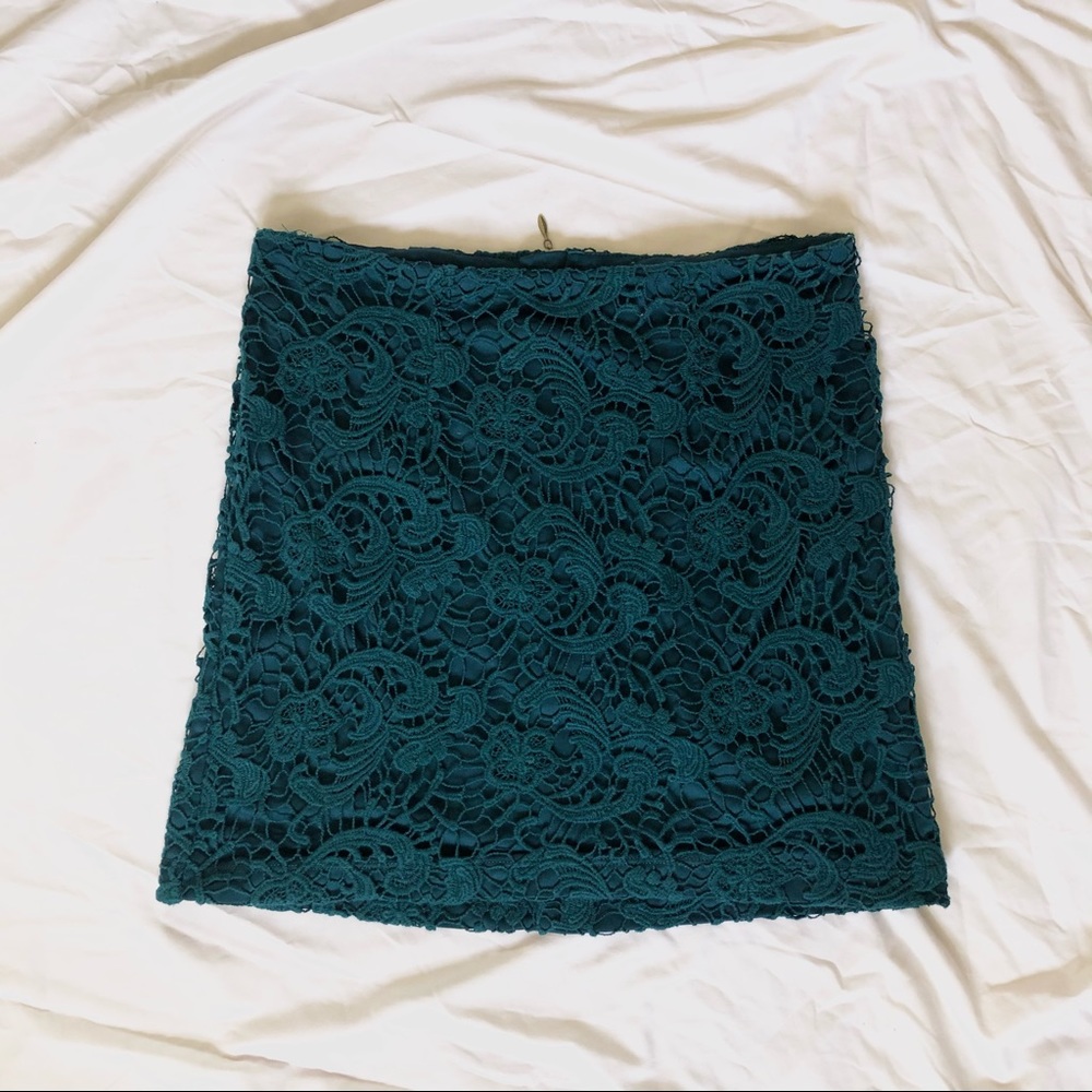 Dynamite Lace Mini Skirt